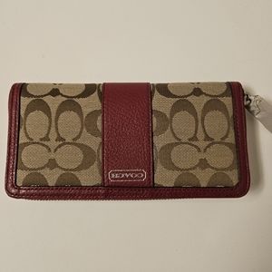 COACH Signature Accordion Zip wallet